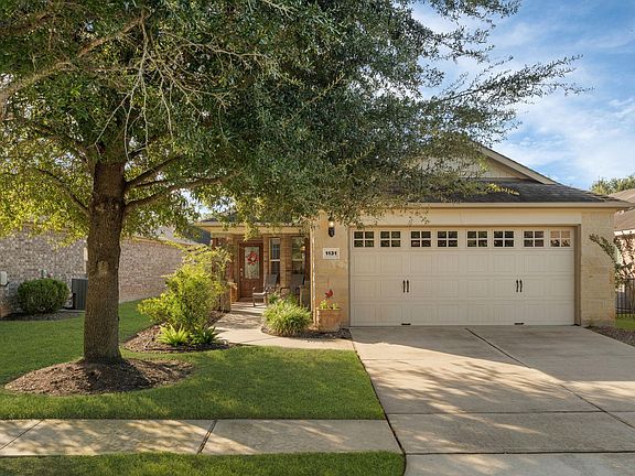 2nd image of 1131 Oleander Way
