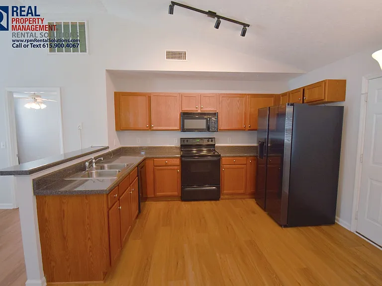 3112 Sherborne Ct — Photo 11