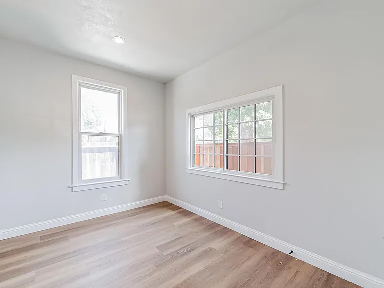 3044 Martin Luther King Jr Way — Photo 11