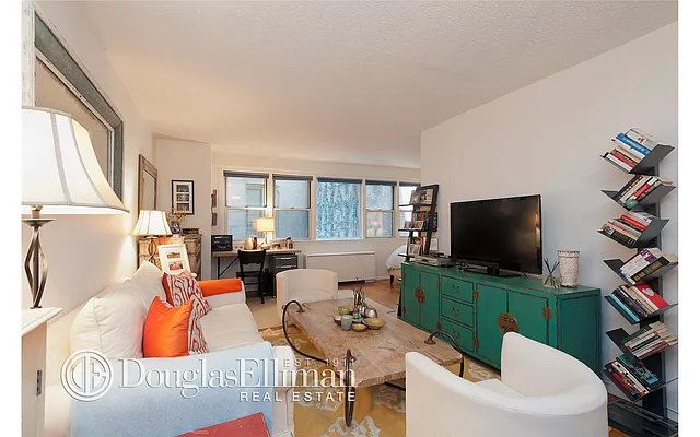 Rented by Douglas Elliman | media 28