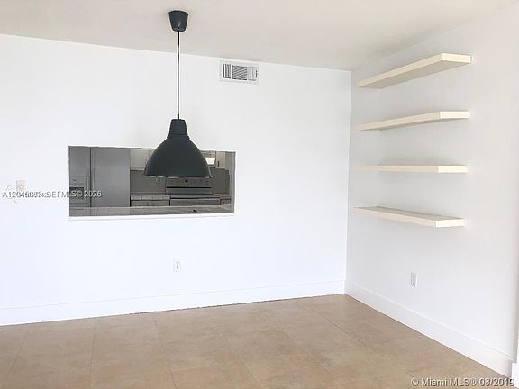 3rd image of 199 Ocean Lane Dr APT 505