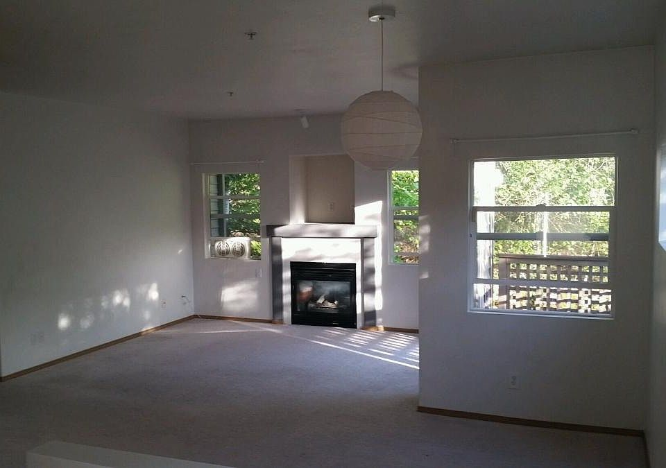 Open concept living/dining with lots of natural light