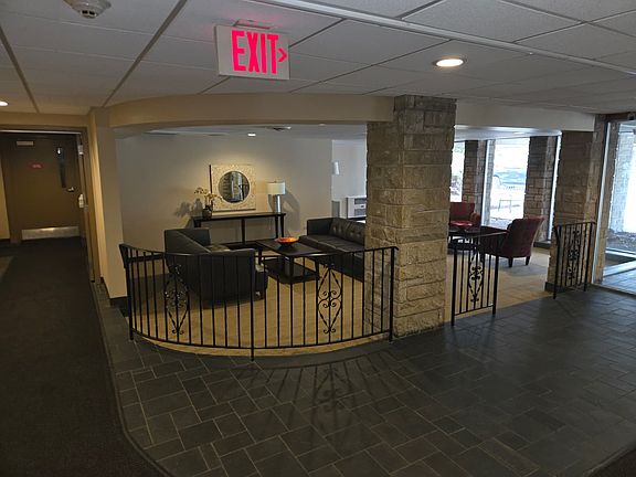 4th image of 400 Thames Pkwy