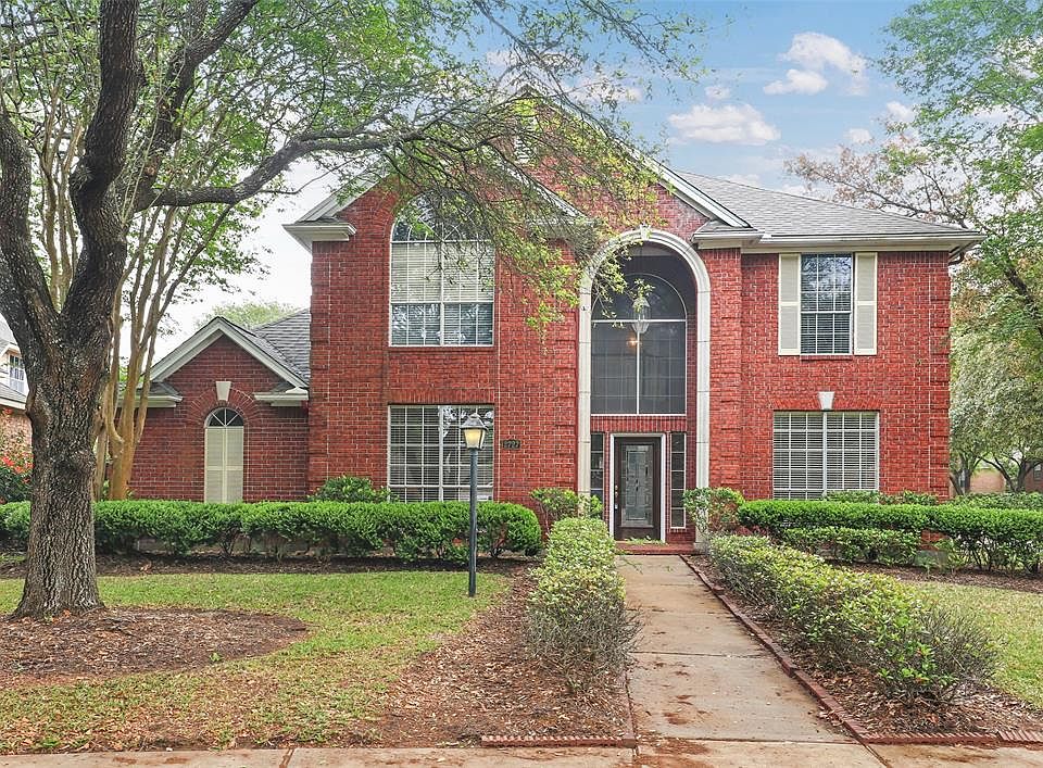 1st image of 2727 Colonial Lakes Dr
