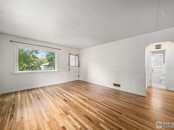 4th image of 813 Vivian St