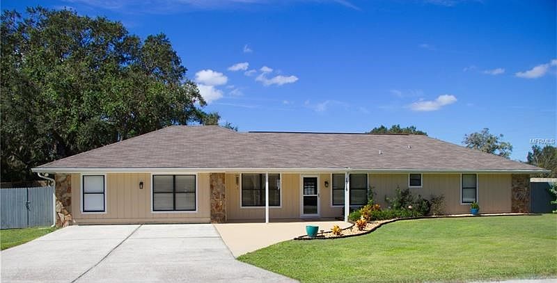 1st image of 1316 Walker Cir E