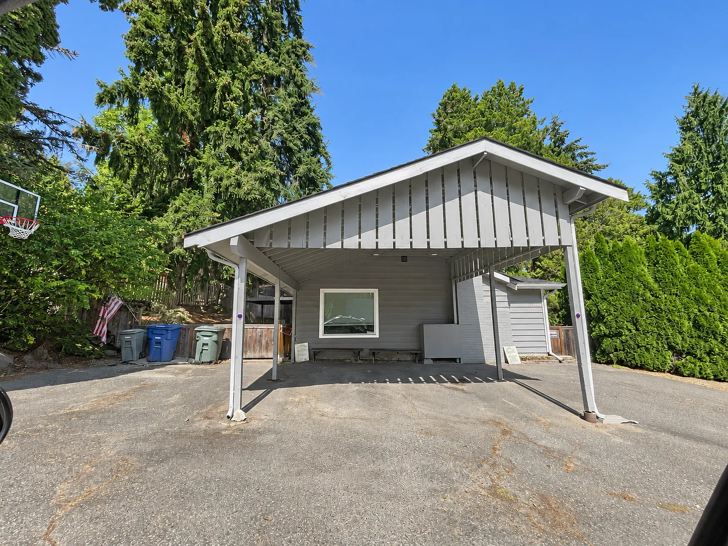 3 bed, 1.0 bath, 1100 sqft, $3,595 — Photo 1