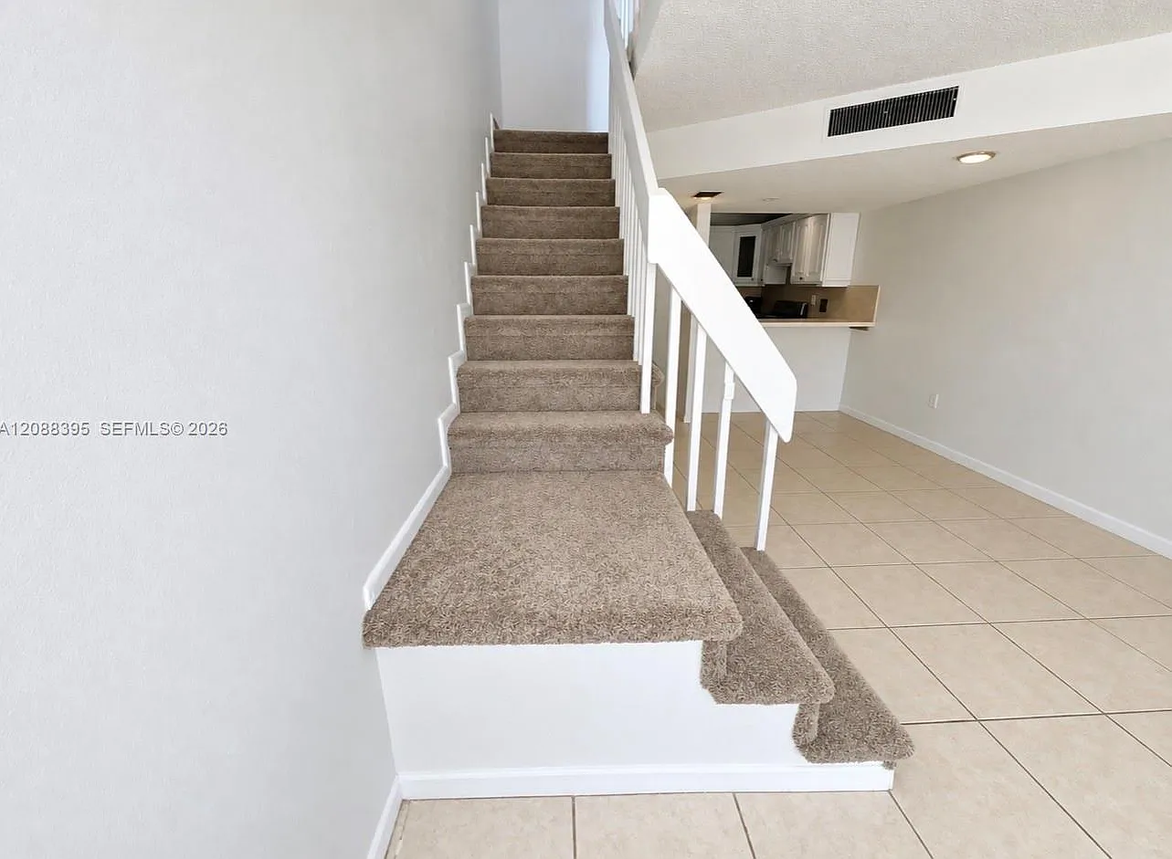 Royal Palm 47 Condo — Photo 4