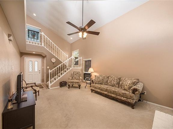 2nd image of 450 Arbor Creek Dr
