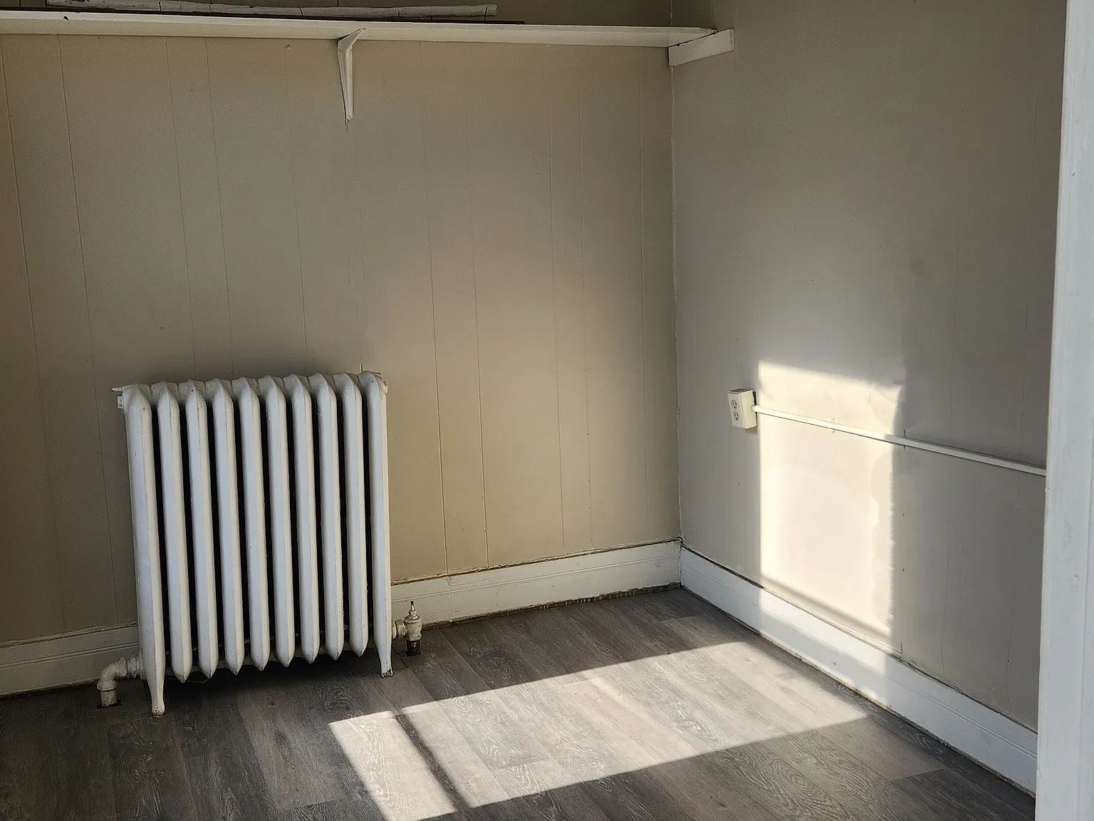 277 Ontario St - 2nd F... — Photo 4