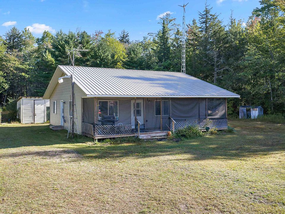 1st image of 2192 Doe Lake Rd