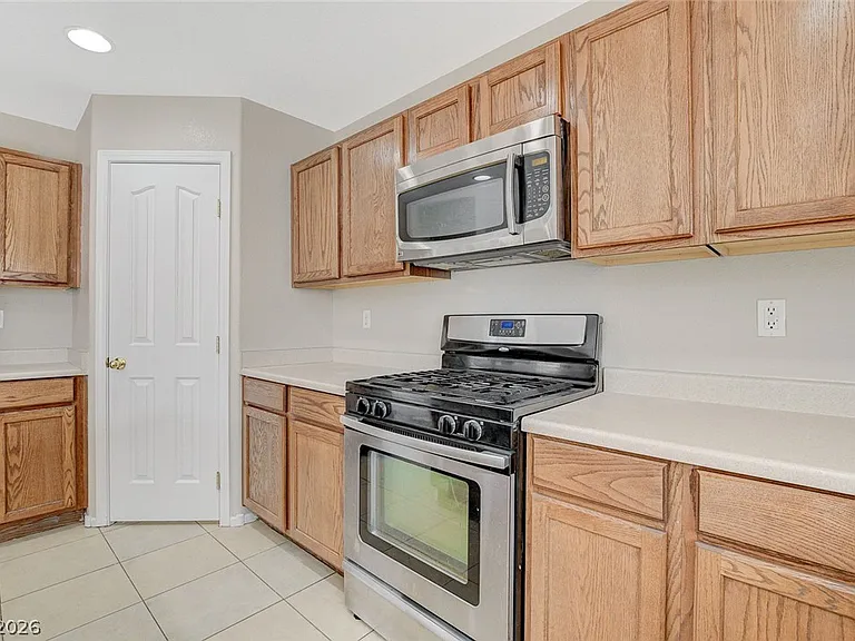 1129 Autumn Bay Ct — Photo 15