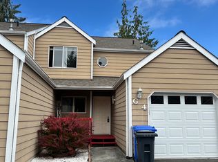 1250 SW Heller St APT G4, Oak Harbor, WA 98277