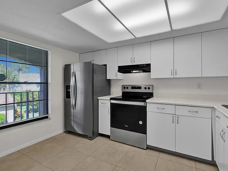 145 Cypress Way E #D-4 — Photo 28