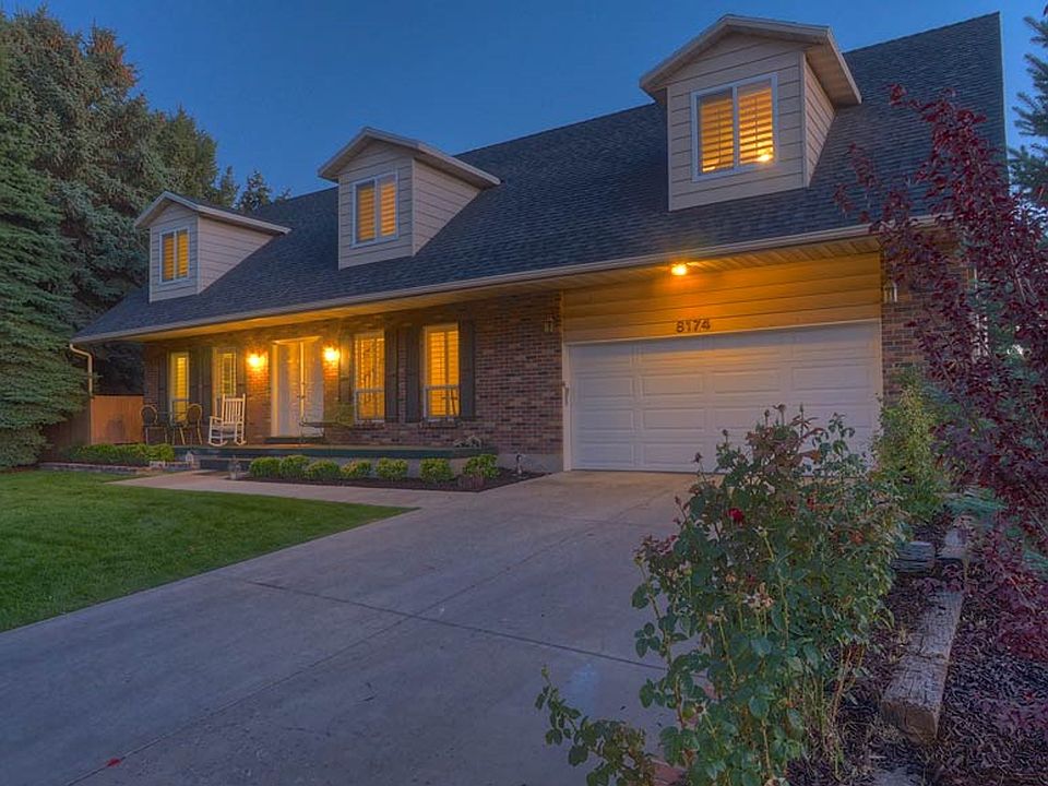 Beautiful Cape Cod Home!