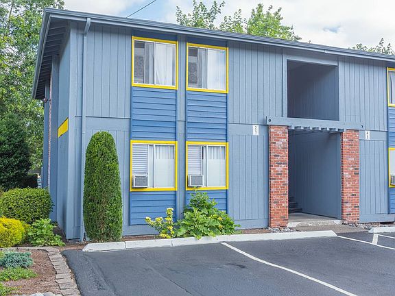 4th image of 1820 NE 104th Ave #45