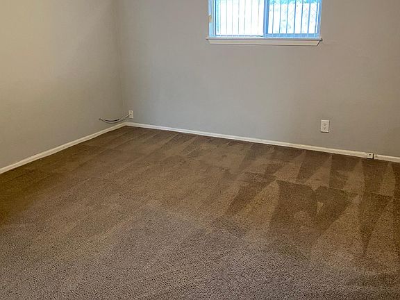 5th image of 125 E Langley Blvd APT 8