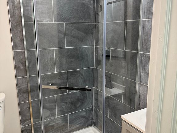 5th image of 1628 Benhill Ave #2B
