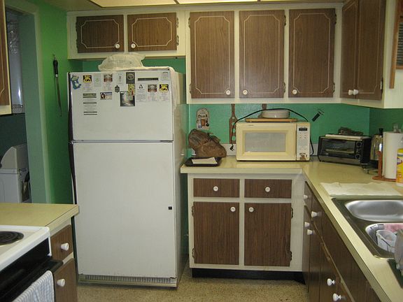 5th image of 4967 Cresthaven Blvd