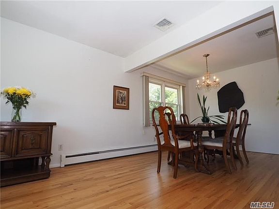 5th image of 1740 Aladdin Ave