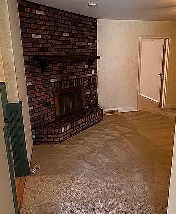 5th image of 18 Potomac Dr