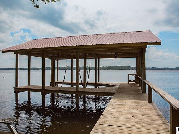 2nd image of 284 Wildwood Dr