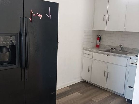 5th image of 2821 SW 33rd St