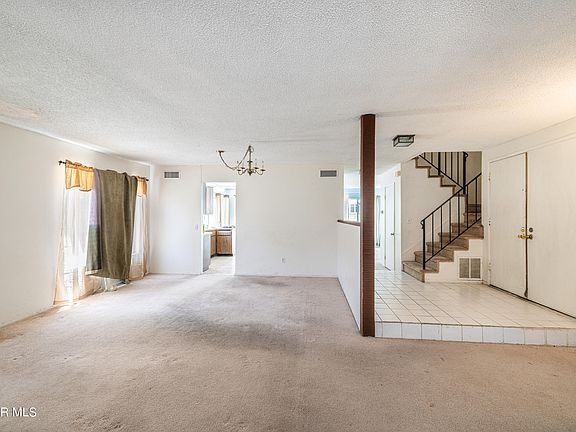 4th image of 10240 Hanna Ave