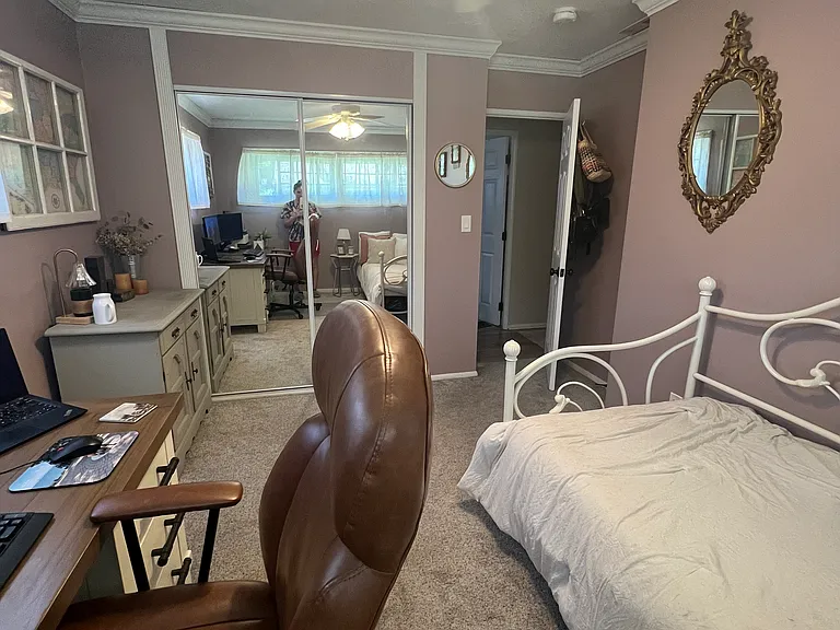 428 Lynn Dr — Photo 15