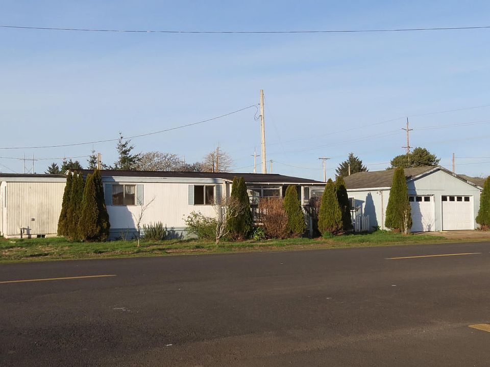 1st image of 320 NE Ruble St