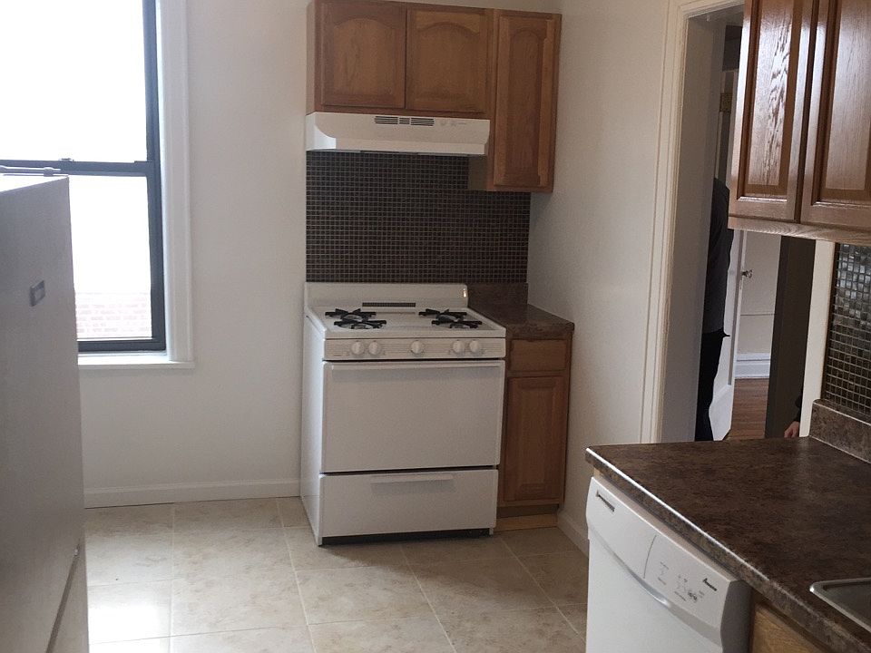 1st image of 3407 32nd St #4D