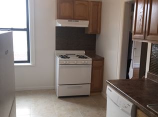 3407 32nd St #4D, Astoria, NY 11106