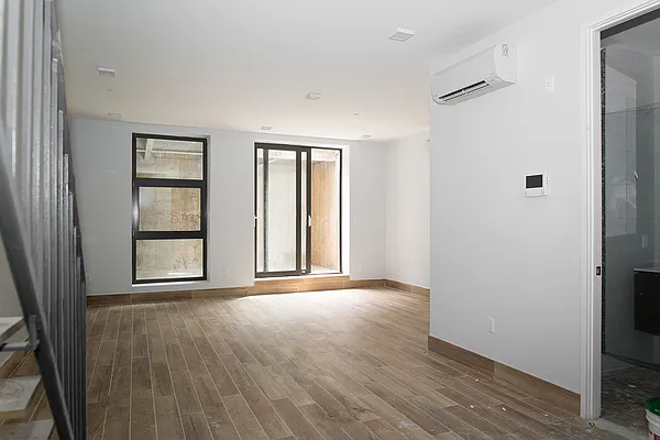 Rented by Cyberapts Management | media 36