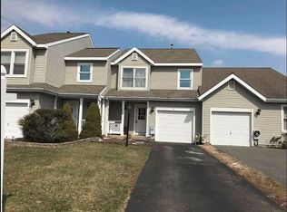 13 Justine Ct, Rensselaer, NY 12144