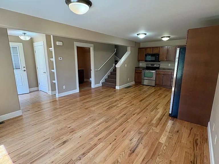 1126 N 15th Ave #201-208 — Photo 3