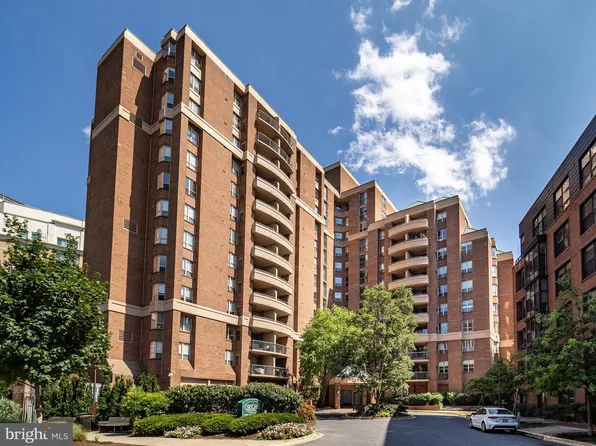 4808 Moorland Ln APT 608, Bethesda, MD 20814