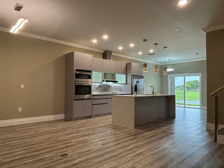 2021 Greenbriar Ter — Photo 5