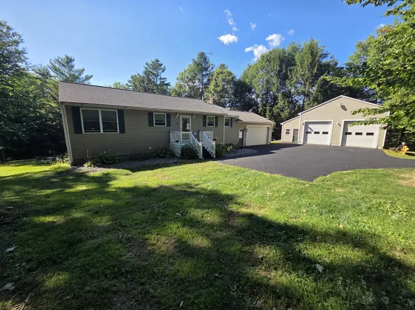 881 River Road, Livermore, ME 04253