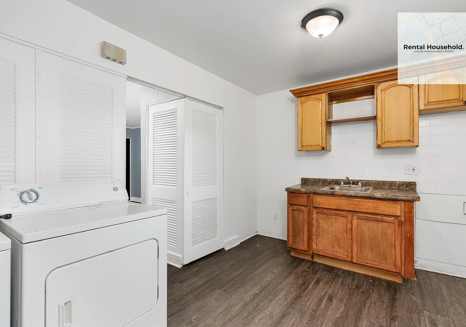 2-Bedroom Ranch Move-In Ready!! — Photo 3