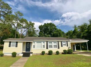 704 N Sunflower St, Geneva, AL 36340