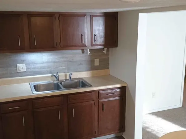 363 S Capitol St #7, Pekin, IL 61554