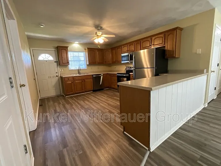 504 Draco Dr — Photo 6