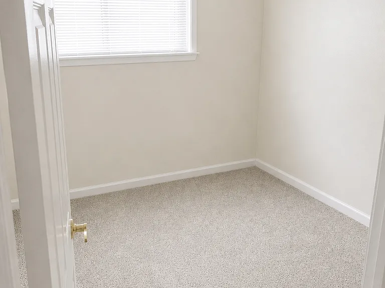 1814 Glendale Ave — Photo 11