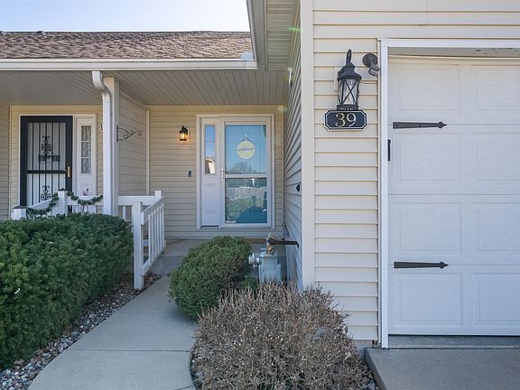 2nd image of 39 Oak Park Rd