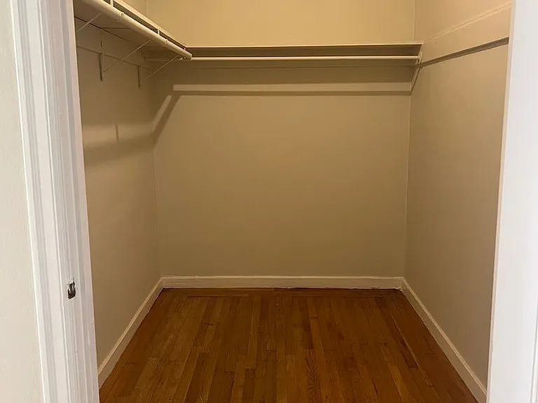 216 — Photo 9