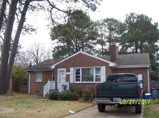 26 Fox Grove Dr, Hampton, VA 23664