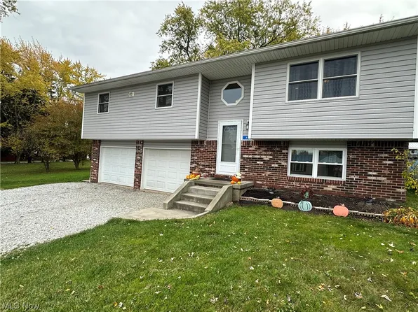 712 Noble St W, East Canton, OH 44730