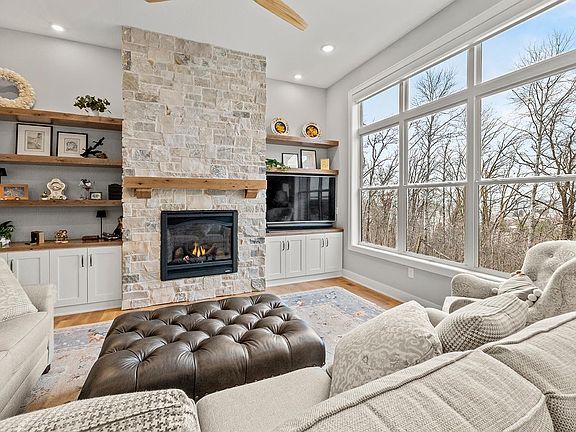 5th image of 27150 Petes Hill Trl