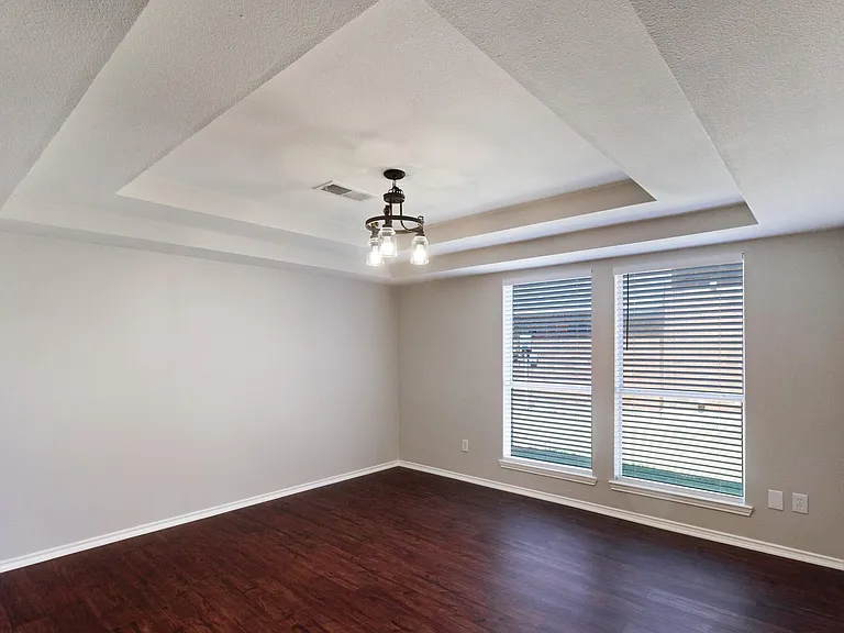 4729 Woodhaven Ln — Photo 11