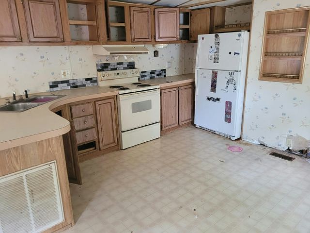 2nd image of 5313 Mauna Loa Ln #174